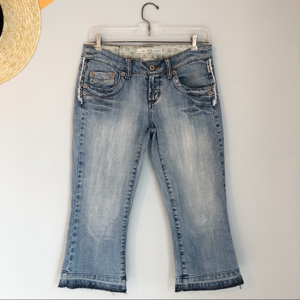 Z.Cavaricci Vintage Light Wash Cropped Release Hem, size 5